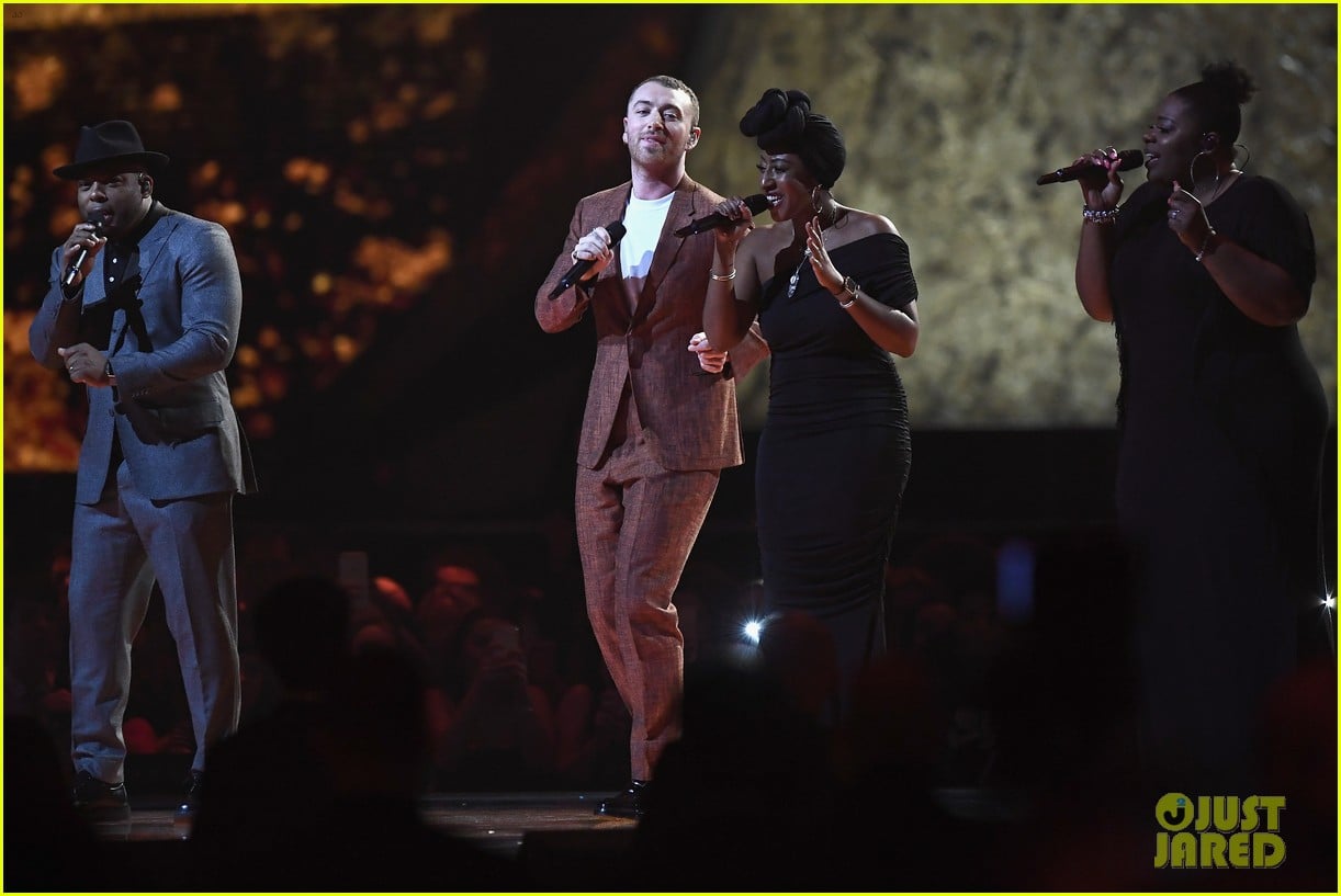 sam smith wows the crowd with too good at goodnyes performance at brit awards 2018 08