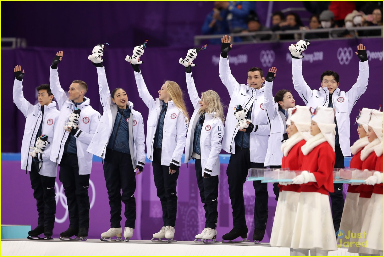 Full Sized Photo of figure skating team event usa bronze selfie pic 03