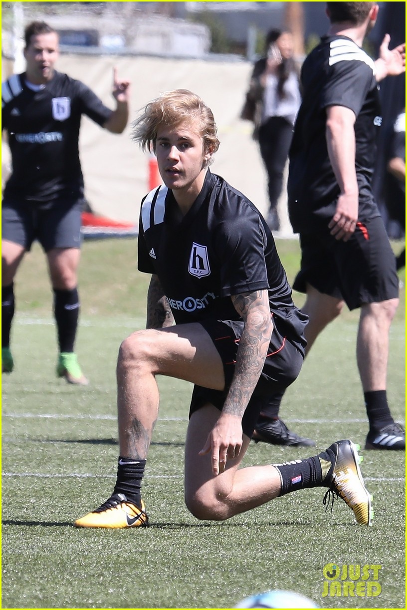 Justin Bieber Has A Blast With His Soccer League On St Pattys Day 