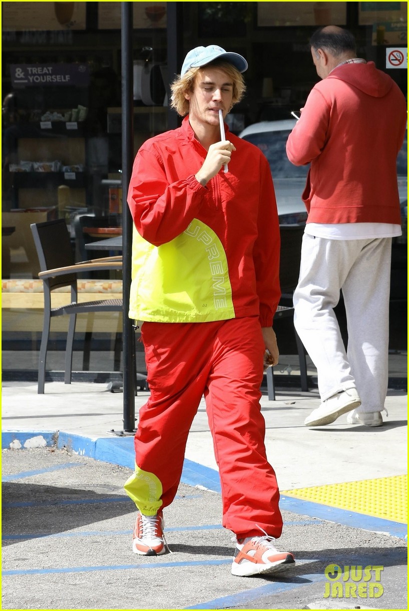 justin bieber red coat