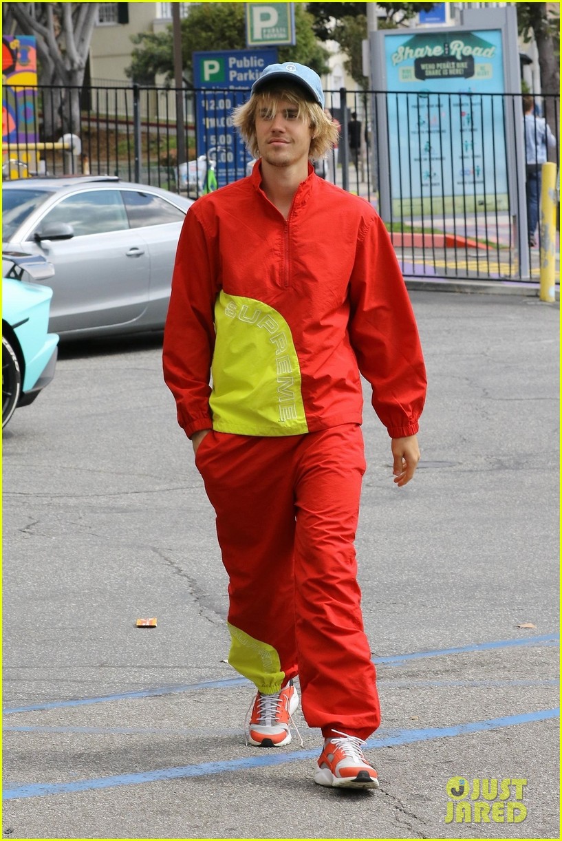 justin bieber red pants