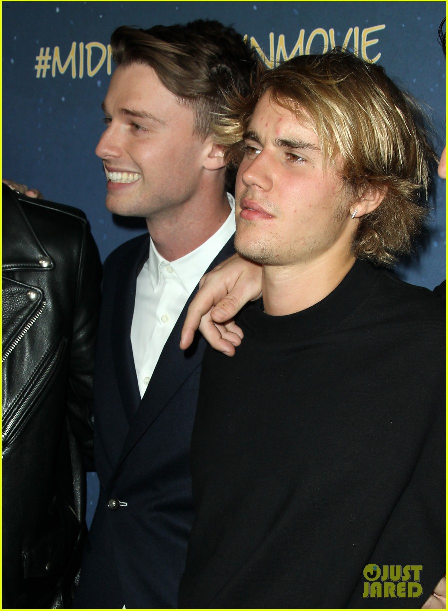 Full Sized Photo of justin bieber supports pal patrick schwarzenegger