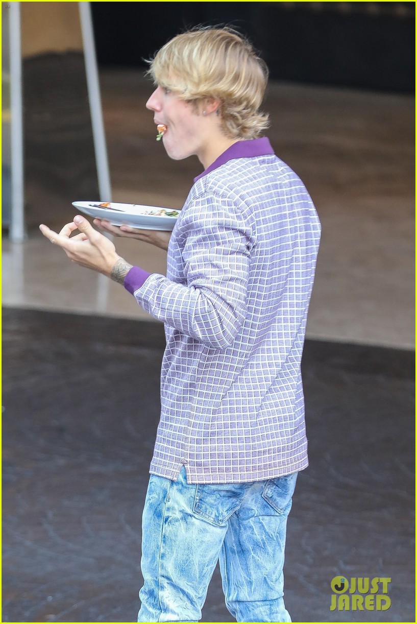 Justin Bieber Meets Up With Mom Pattie On 24th Birthday! | Photo