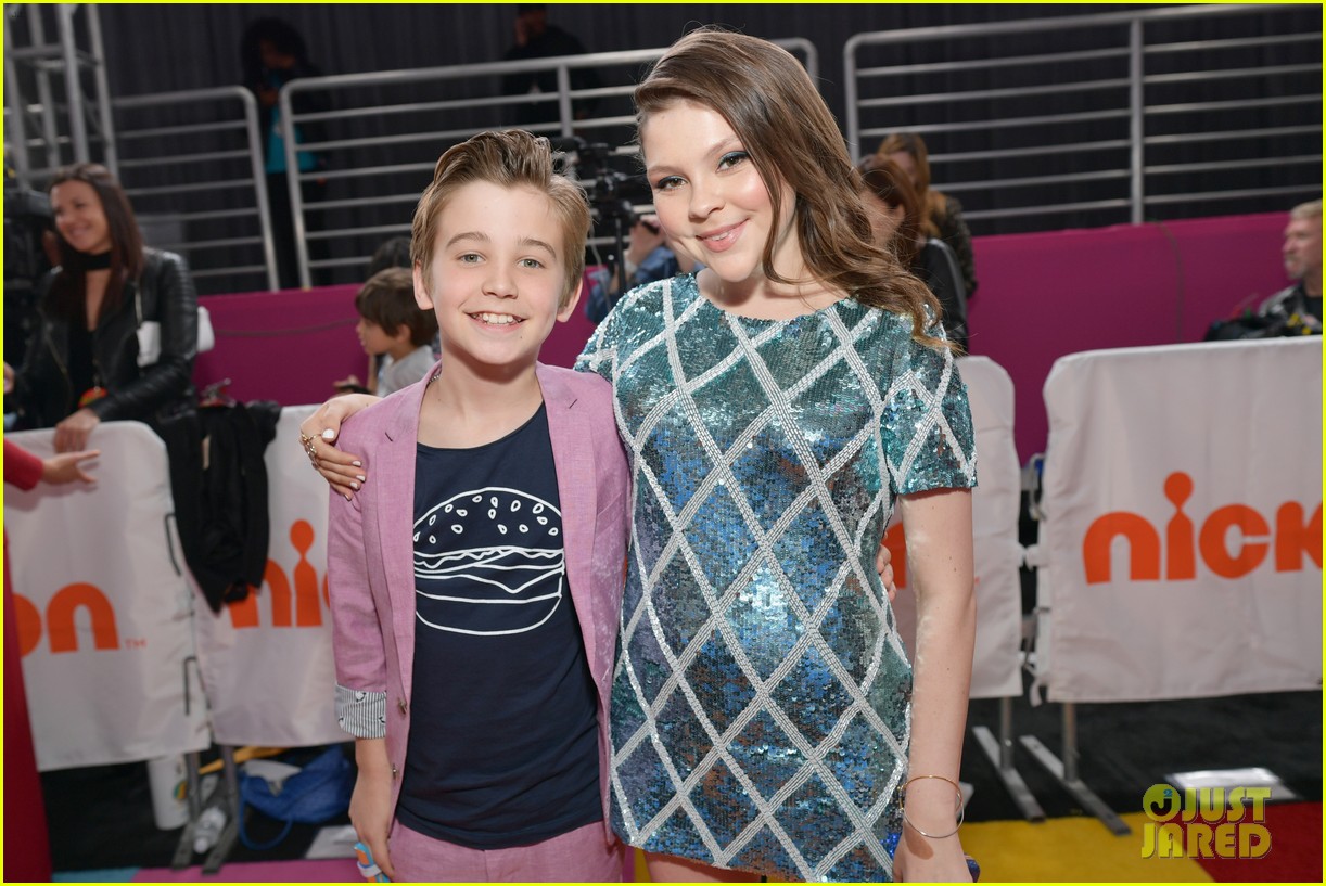 lonnie chavis hannah ziele and parker bates bring this is us to kids choice awards 2018 02
