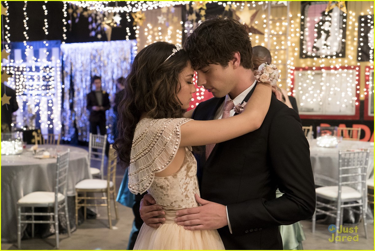 Full Sized Photo of the fosters meg delacy grace brandon fate 05 | Meg