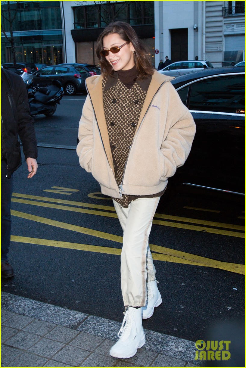 Gigi & Bella Hadid Go Their Separate Ways After Paris Fashion Week ...