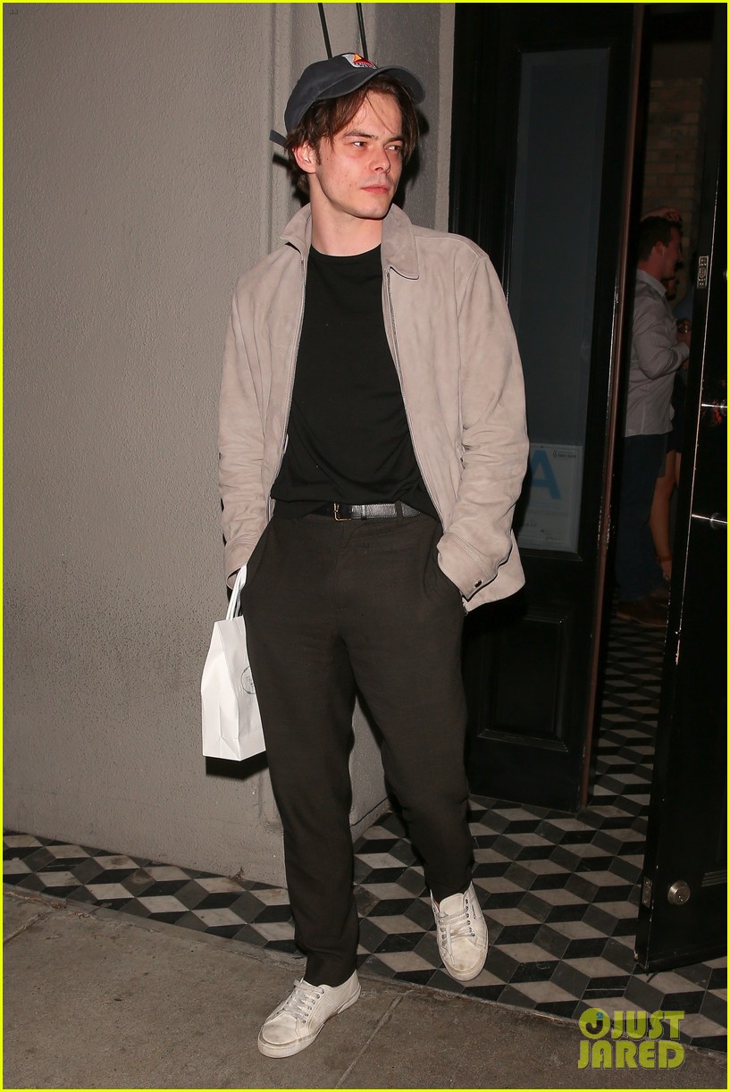 Full Sized Photo of stranger things charlie heaton grabs dinner at ...