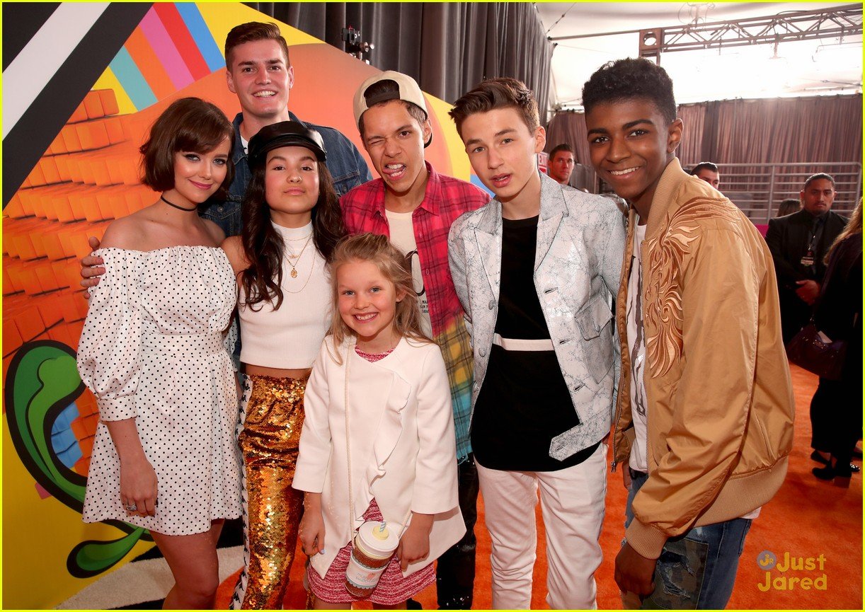 Nickelodeon's 'Hunter Street' Cast Hits Up Kids' Choice Awards 2018 ...