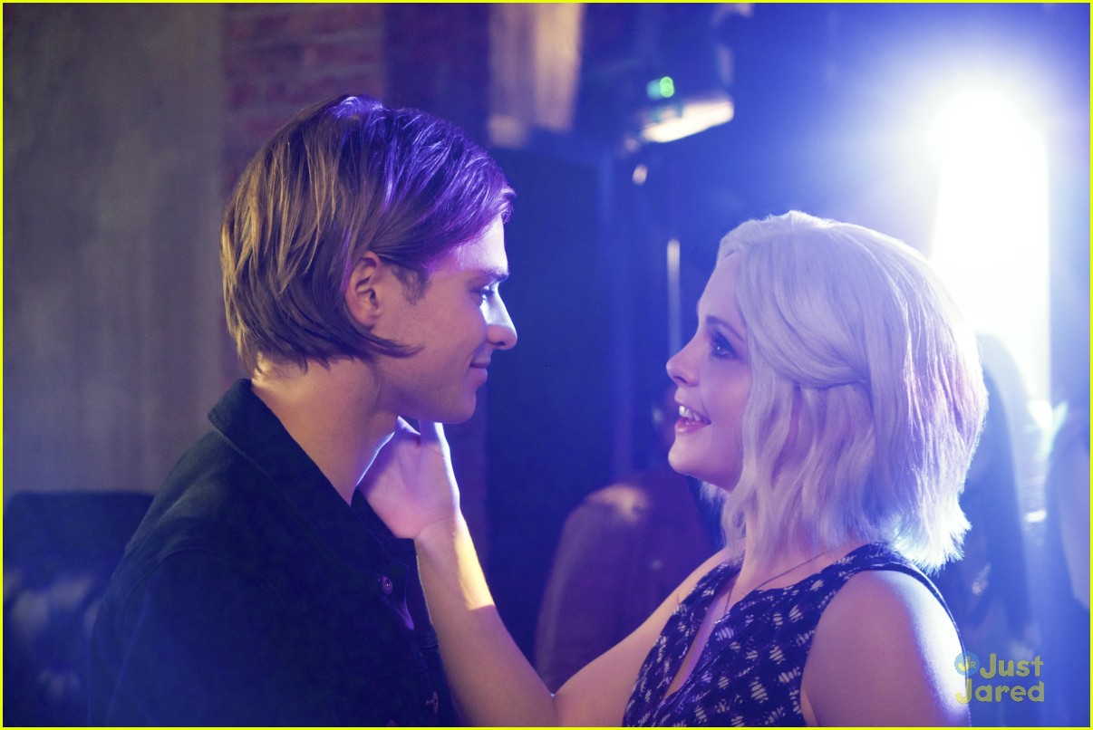 Liv is Still on Rom-Com Brain on Tonight's 'iZombie' - Sneak Peek ...