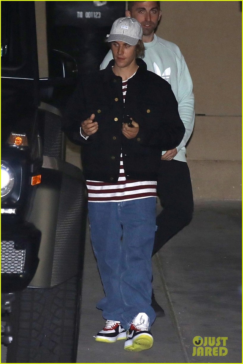 Selena Gomez & Justin Bieber Head Out After a Night Church Service ...