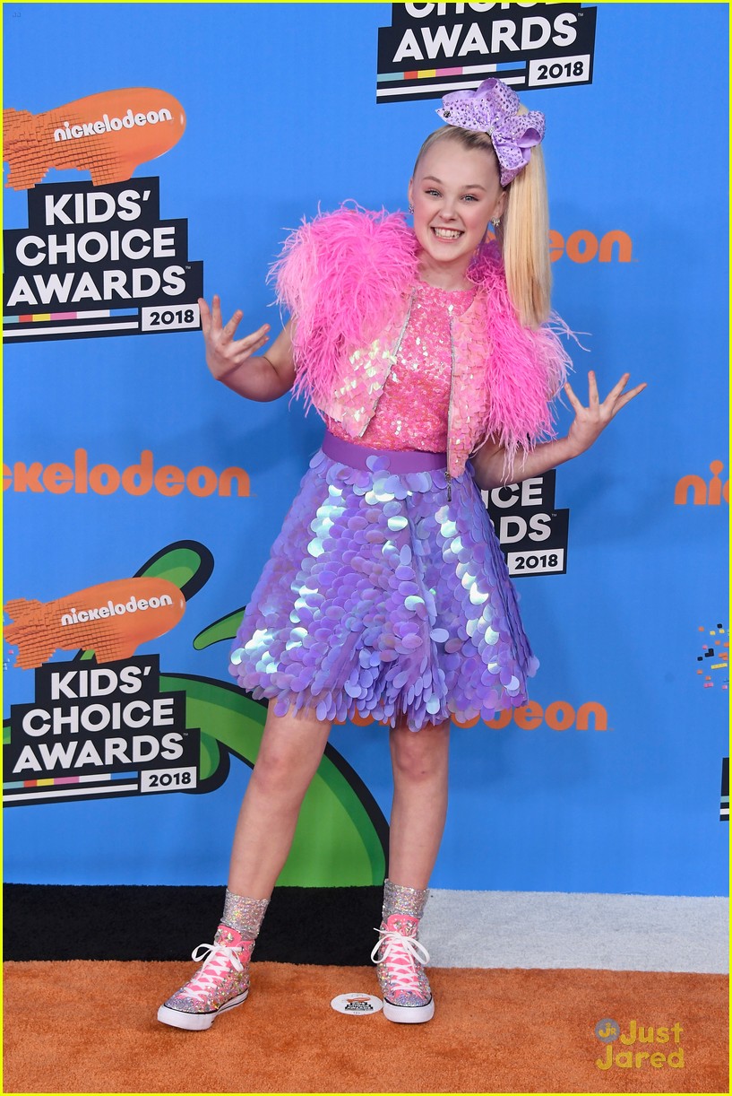 JoJo Siwa Debuts First of Three Looks at Kids' Choice Awards 2018