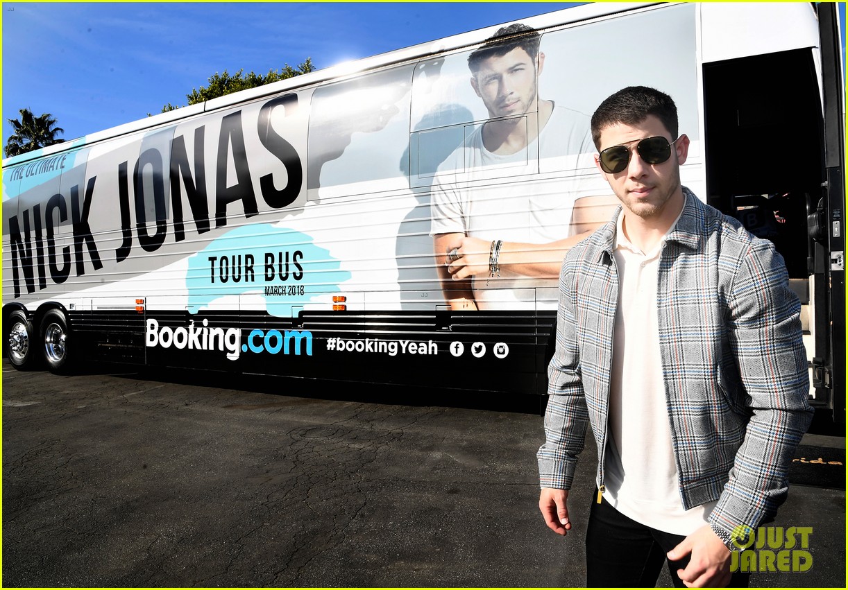 Full Sized Photo Of Nick Jonas Getting Ready To Take His Show On The