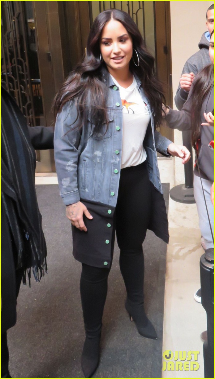 Full Sized Photo of demi lovato talks myspace dashboard confessional