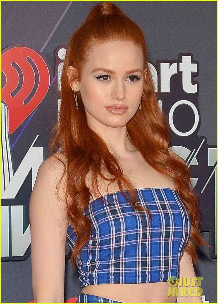 Madelaine Petsch & Travis Mills Couple Up at iHeartRadio Music Awards