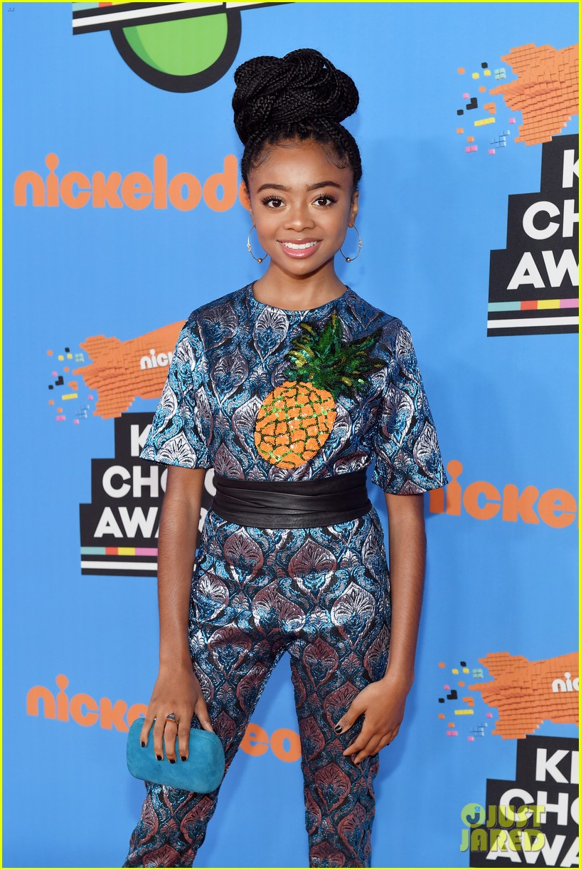 Full Sized Photo of peyton list skai jackson kids choice awards 2018 03 ...