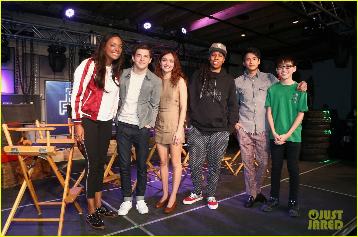 Full Sized Photo of ready player one sxsw premiere tye sheridan olivia