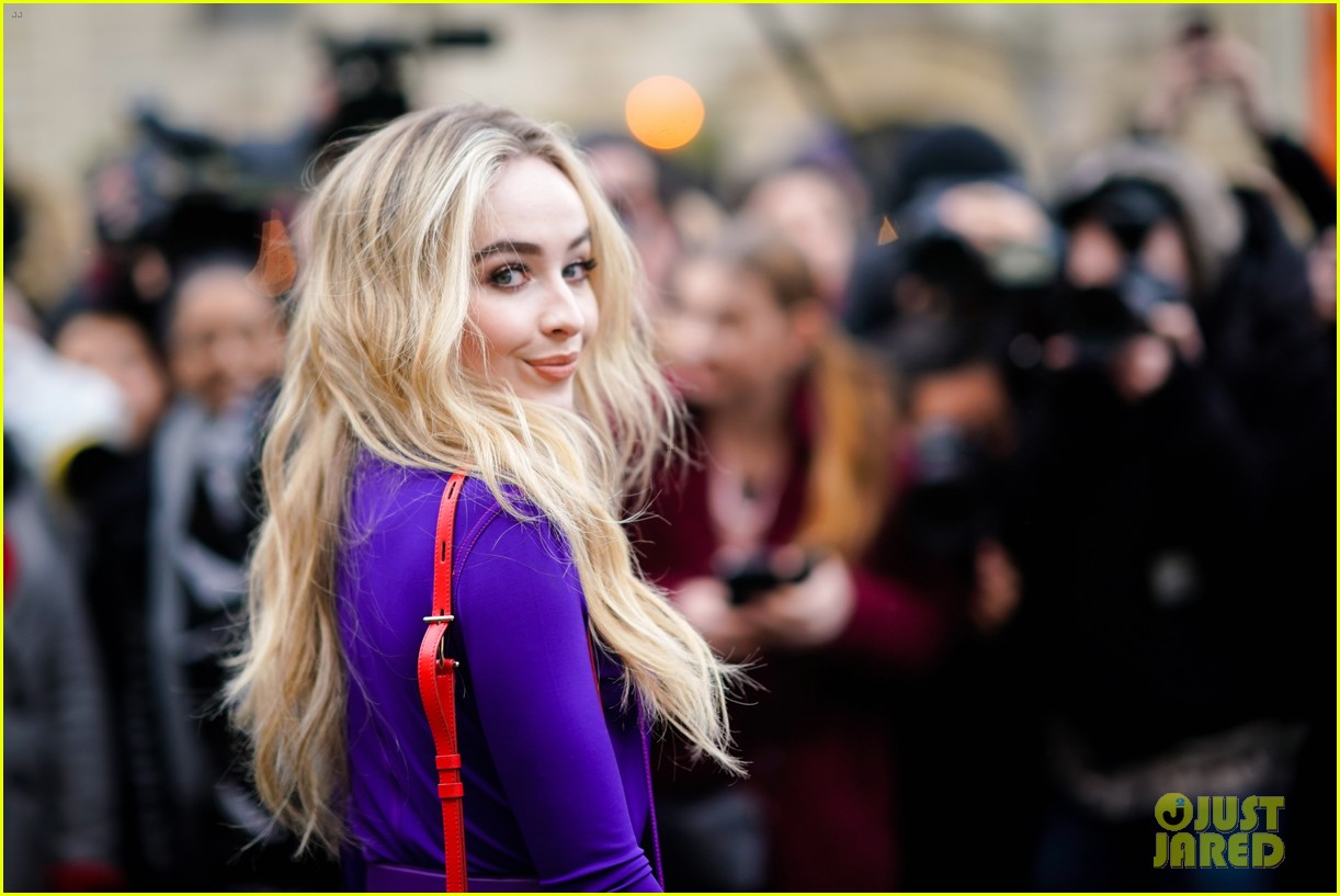 Sabrina Carpenter Goes Purple For Nina Ricci Fashion Show | Photo ...