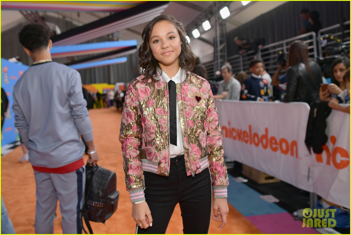 Full Sized Photo of breanna yde and ricardo hurtado rock out at kids