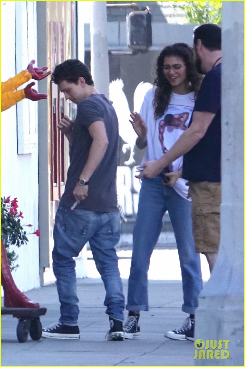 Zendaya & Tom Holland Run Into Spider-Man at Comic Book Store! | Photo