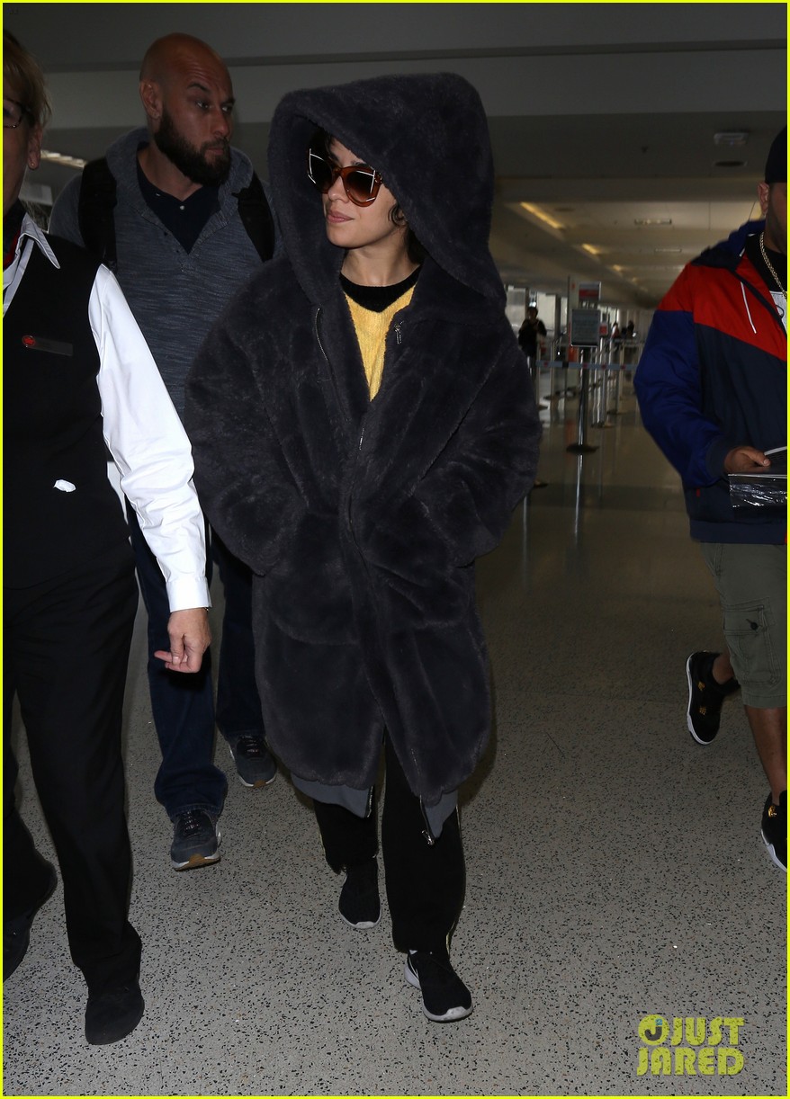 Full Sized Photo of camila cabello trolls the paparazzi airport 10