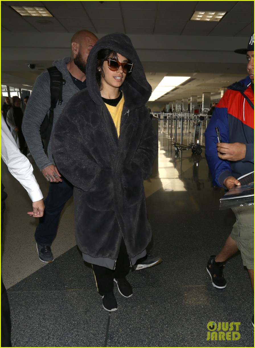 Full Sized Photo of camila cabello trolls the paparazzi airport 11