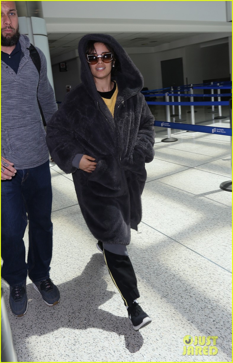 Full Sized Photo of camila cabello trolls the paparazzi airport 17