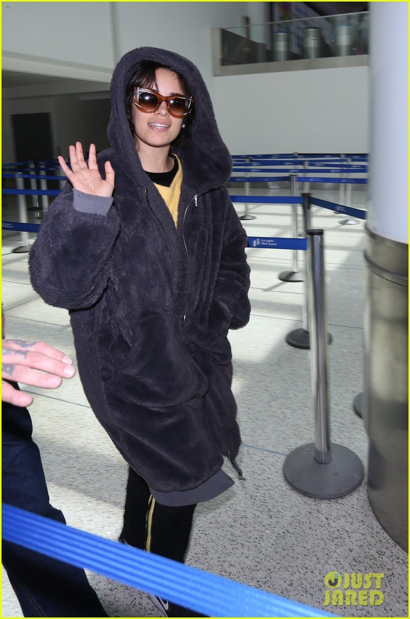 Full Sized Photo of camila cabello trolls the paparazzi airport 18