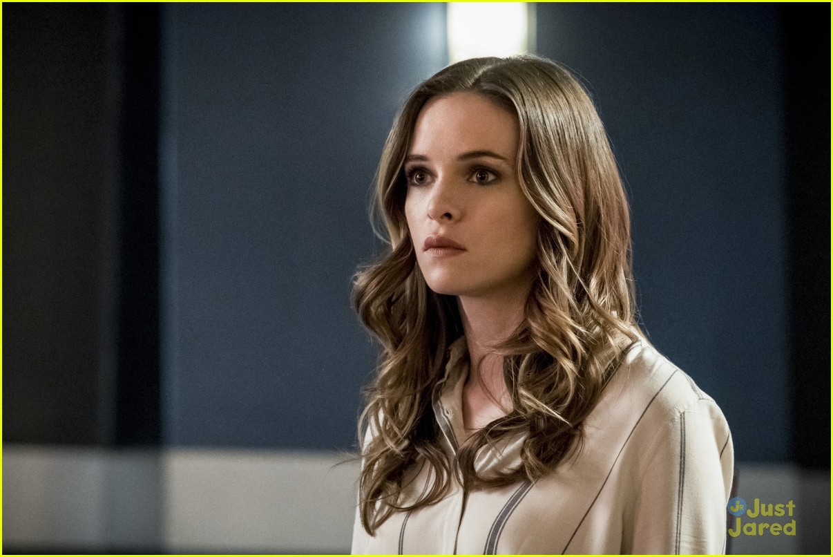 Full Sized Photo Of Caitlin Snow Young Version Flash Story 04 A Young Caitlin Snow Is Coming 7256