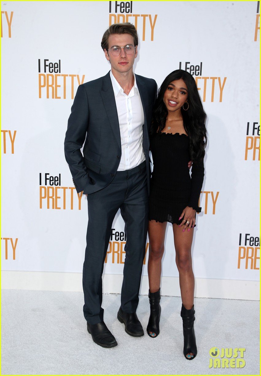 Eva Gutowski, Teala Dunn, Jessie Paege & More Attend 'I Feel Pretty