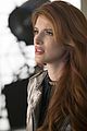 famous in love paiges choice bella thorne talks 19
