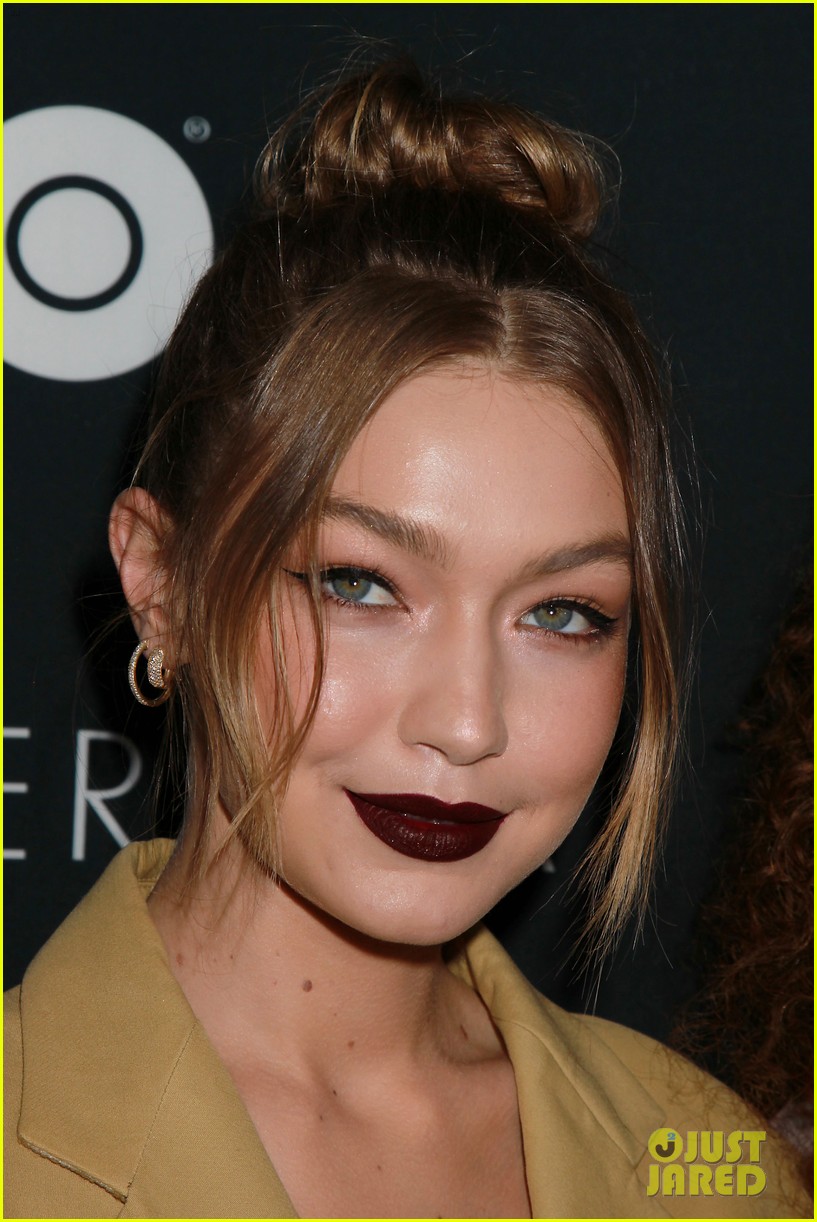 Gigi & Bella Hadid Attend 'Being Serena' Premiere in NYC! | Photo