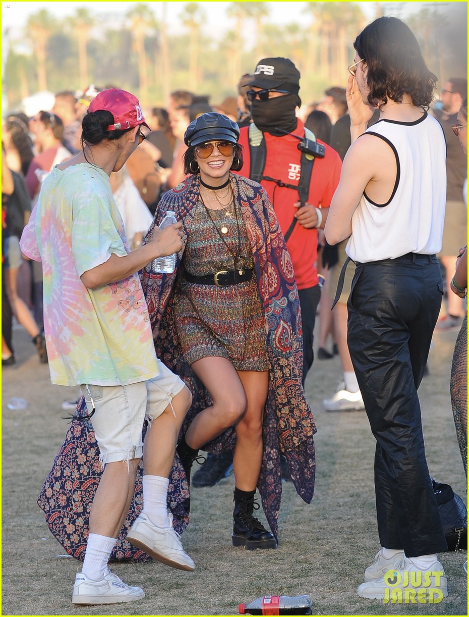 vanessa hudgens goes boho chic in paisley kimono at coachella 03