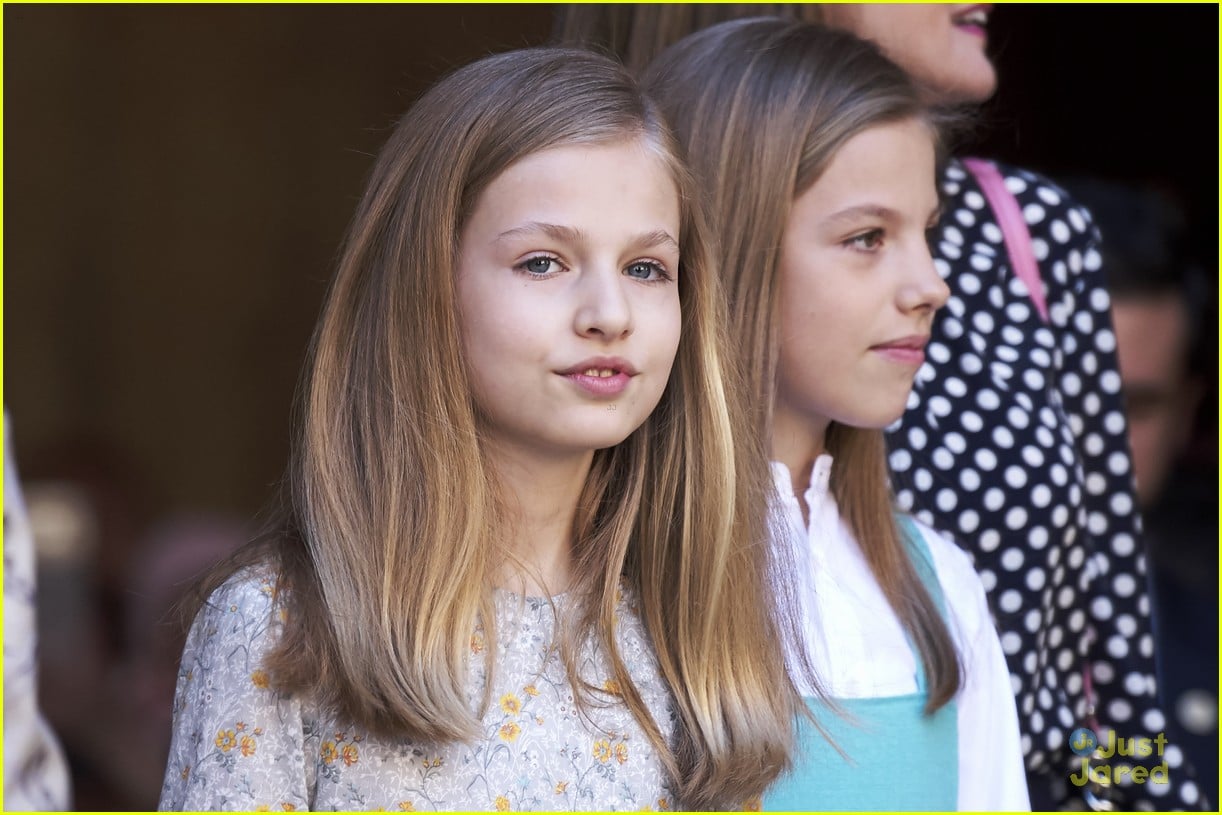 Princesses Leonor & Sofia of Spain Attend Easter Mass in Palma de ...