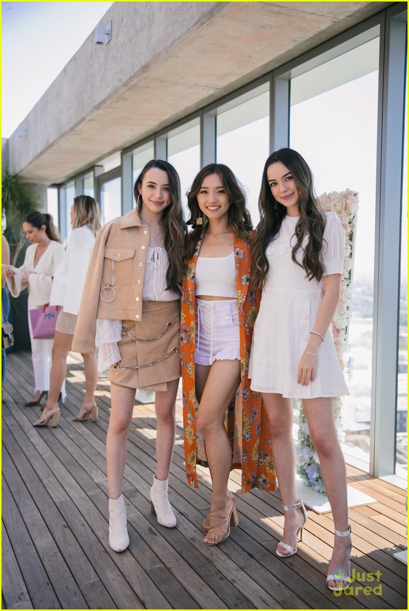 Veronica & Vanessa Merrell Step Out For Jenn Im's Pre-Easter Eggie ...