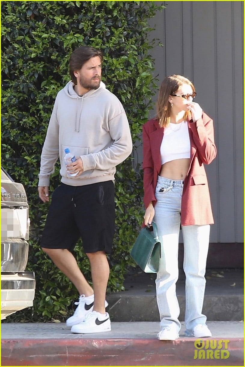 Sofia Richie & Scott Disick Couple Up for a Beach Day | Photo 1155344 ...