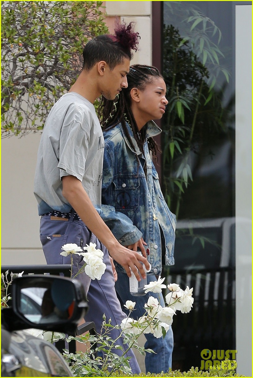 Willow Smith & Tyler Cole Enjoy a Sunday Funday Outing Together | Photo ...