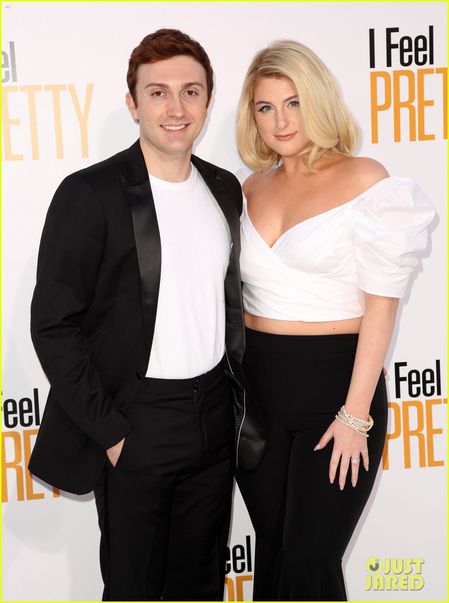 Meghan Trainor & Daryl Sabara Show Off Her Engagement Ring at 'I Feel ...