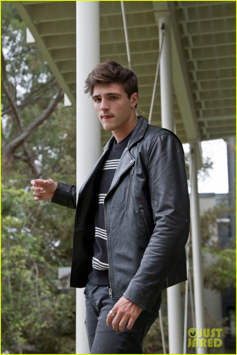 get to know kissing booth jacob elordi with 10 fun facts exclusive 01