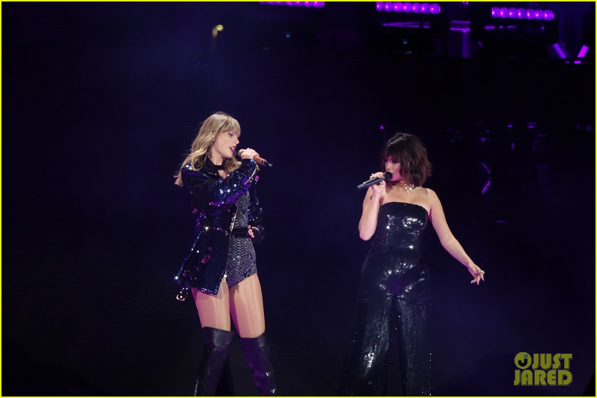 Full Sized Photo Of Selena Gomez Makes Surprise Appearance At Taylor Swift Reputation Tour Show 