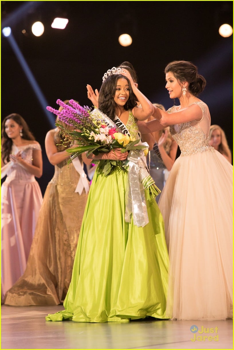Full Sized Photo of hailey colborn crowning moment miss teen usa 47