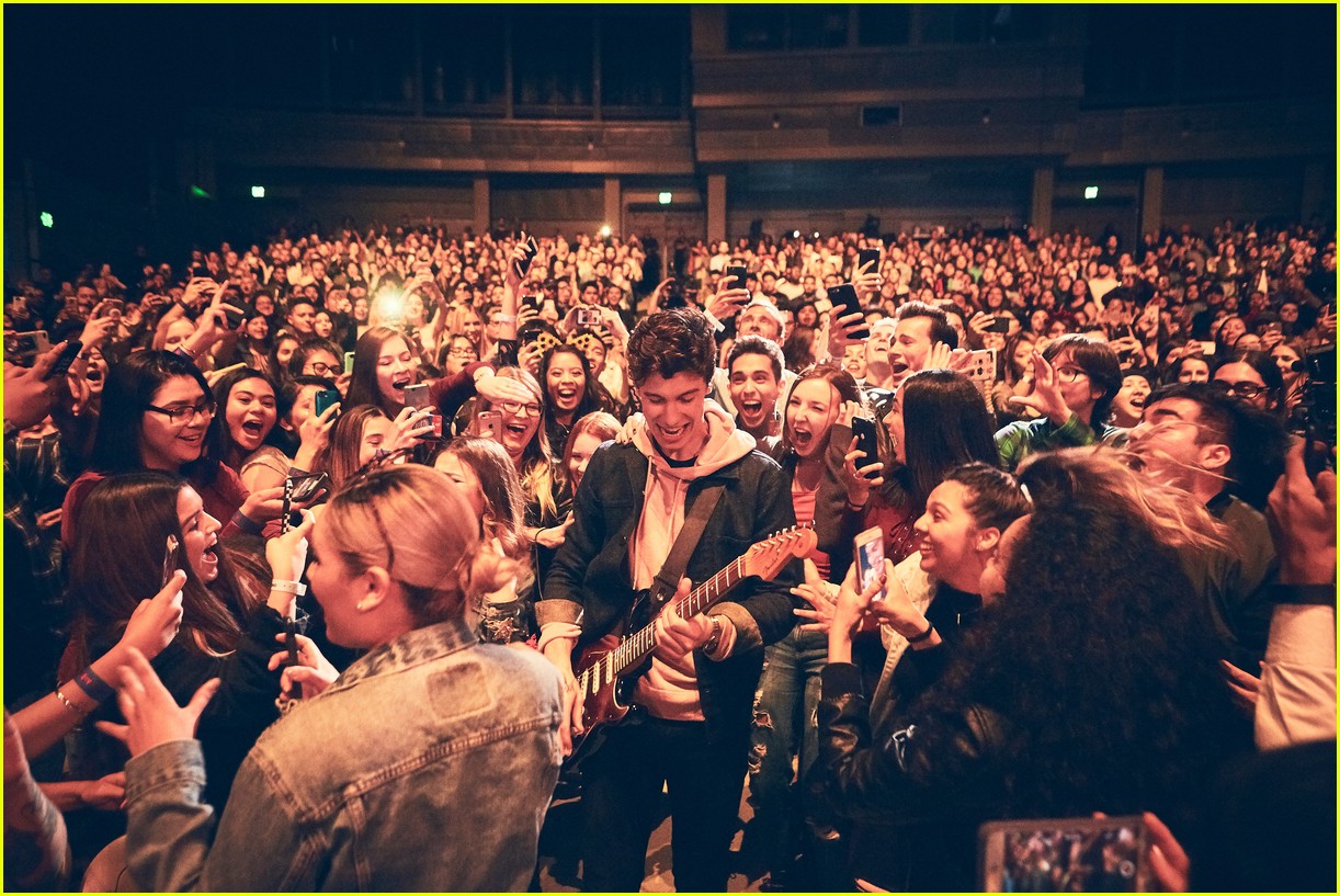 full-sized-photo-of-shawn-mendes-and-john-mayer-premiere-where-were-you