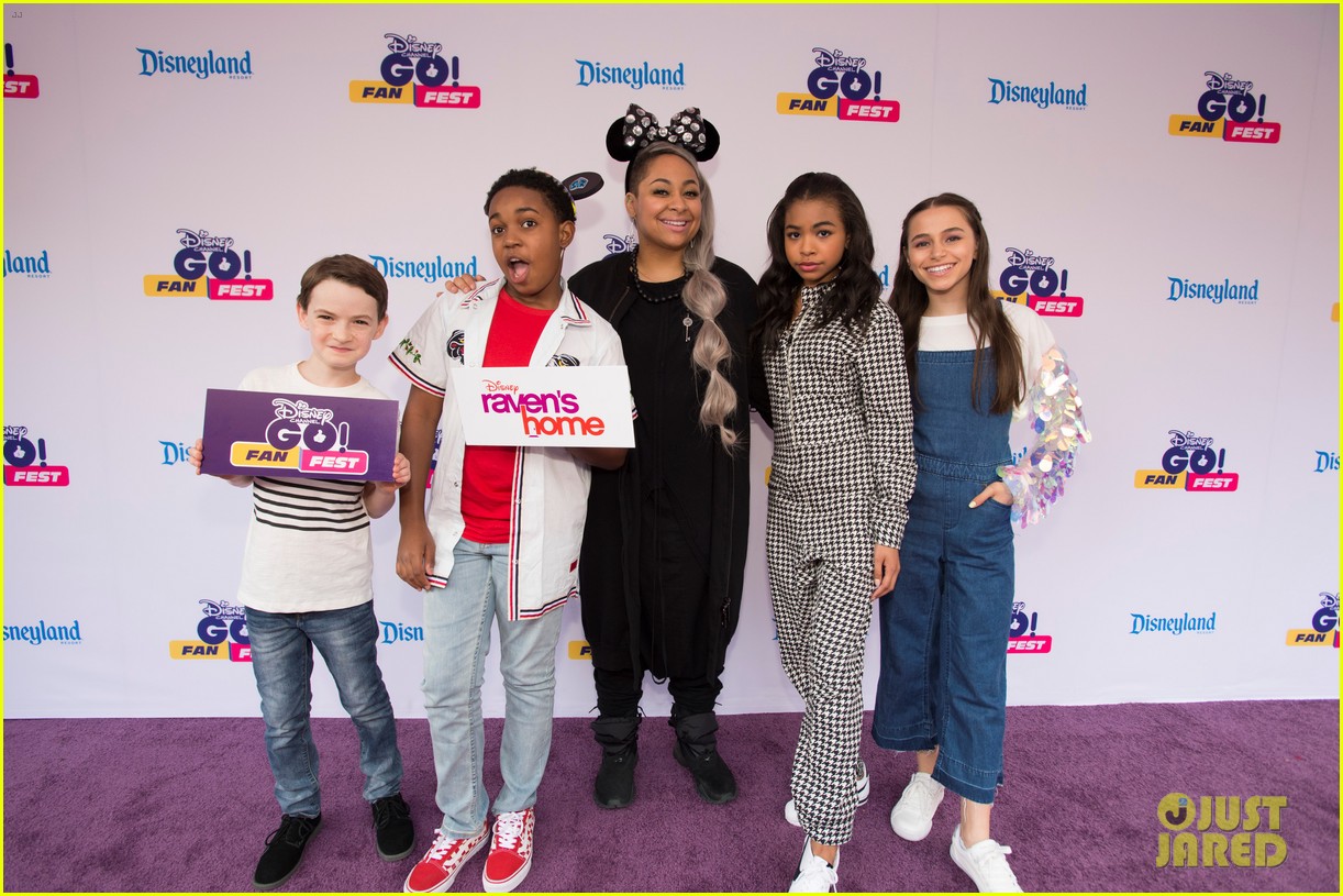 Raven Symone Joins 'Raven's Home' Cast at Disney Channel GO! Fan Fest
