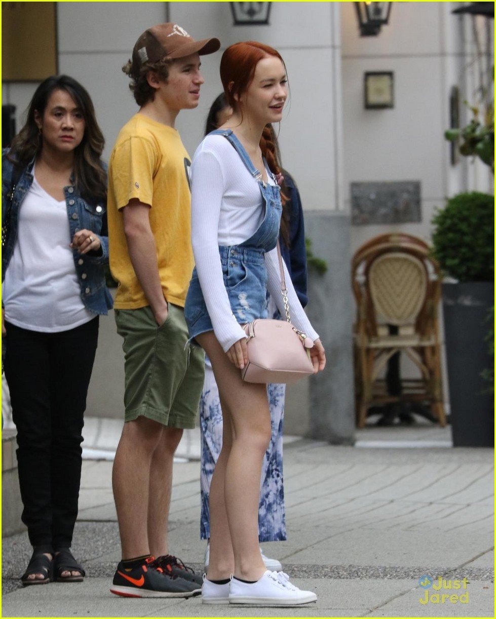 Full Sized Photo of sadie stanley red hair sean giambrone vancouver 05