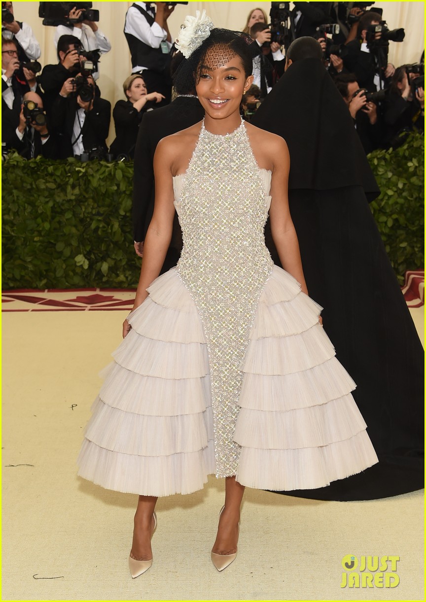 Yara Shahidi Wore Head-To-Toe Chanel For Her First Met Gala | Photo ...