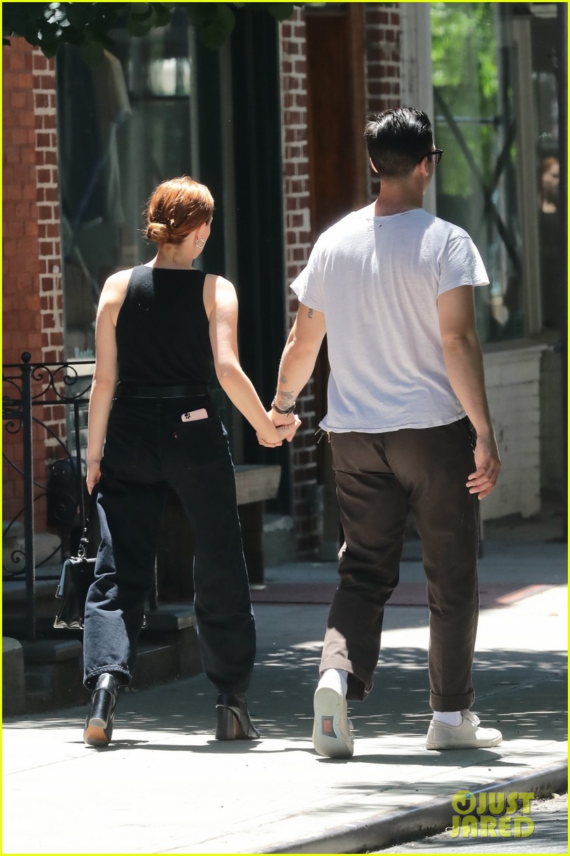 Zoey Deutch & Boyfriend Dylan Hayes Are Such a Cute Couple! | Photo