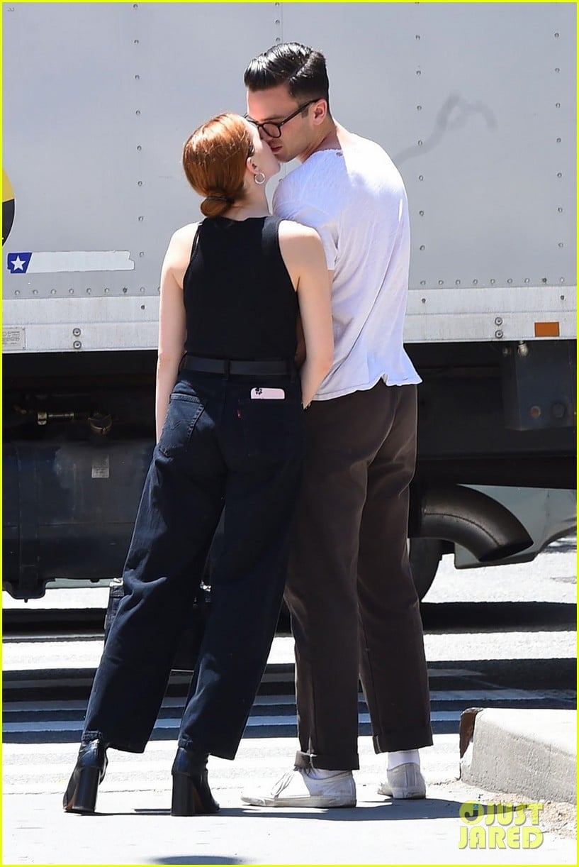 Zoey Deutch & Boyfriend Dylan Hayes Are Such a Cute Couple! | Photo