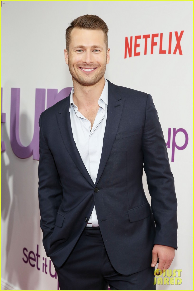 Full Sized Photo of zoey deutch glen powell set it up screening 21