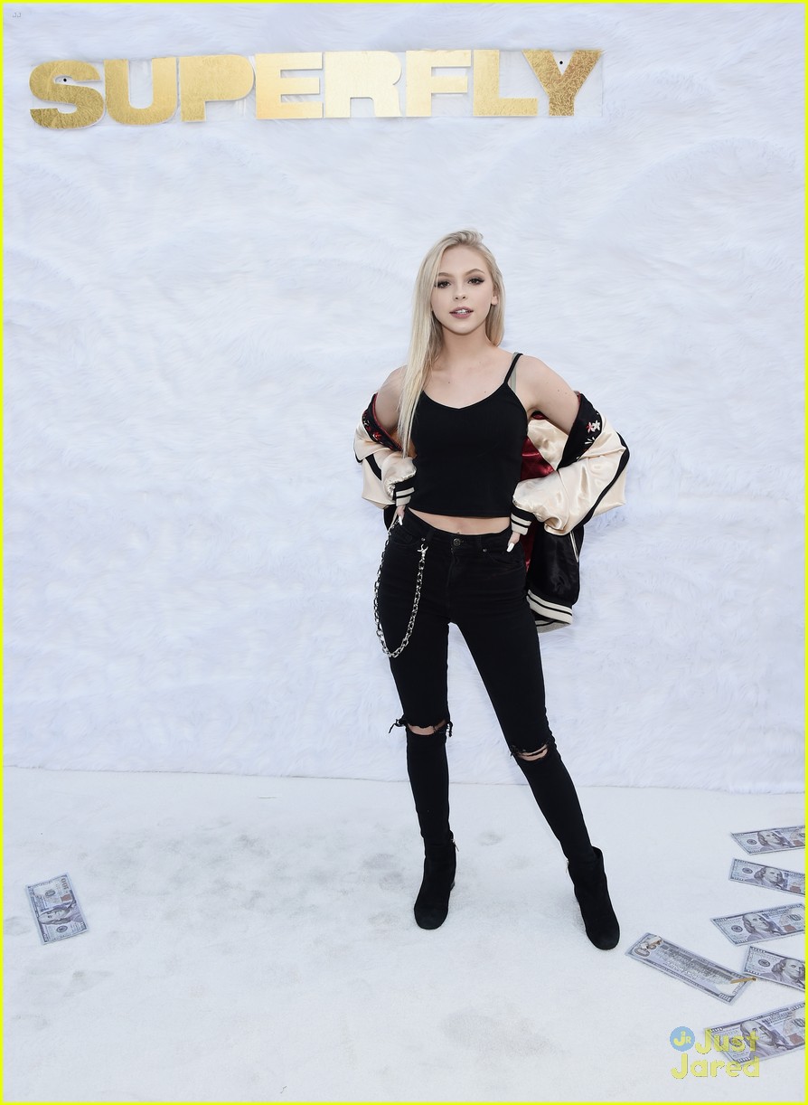 Jordyn Jones Just Graduated High School as Valedictorian! | Photo