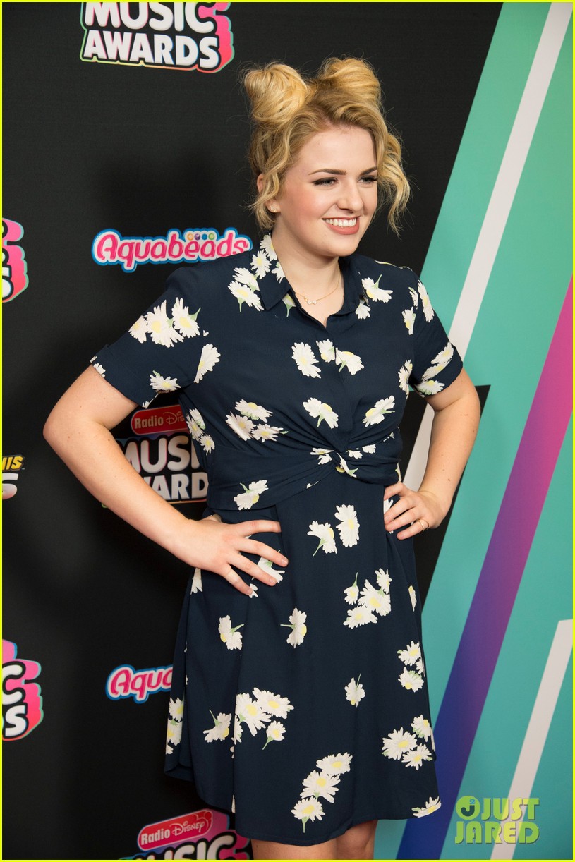 'American Idol's Maddie Poppe & Catie Turner Step Out at Radio Disney