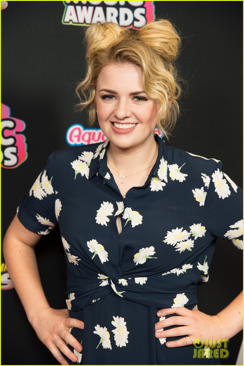 'American Idol's Maddie Poppe & Catie Turner Step Out at Radio Disney